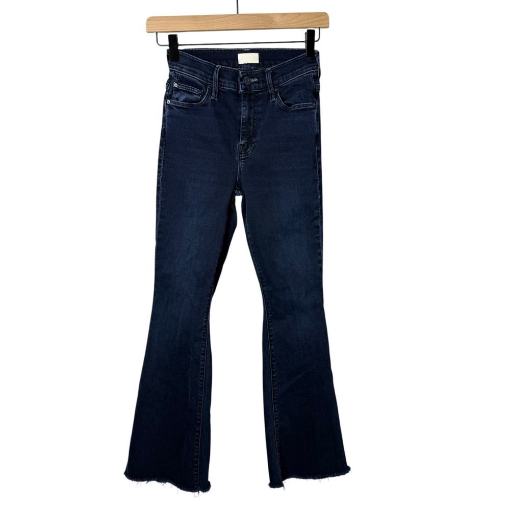MOTHER The Weekender Frayed Flare Jeans Size 23 Chip On My Shoulder Wash - Picture 4 of 10